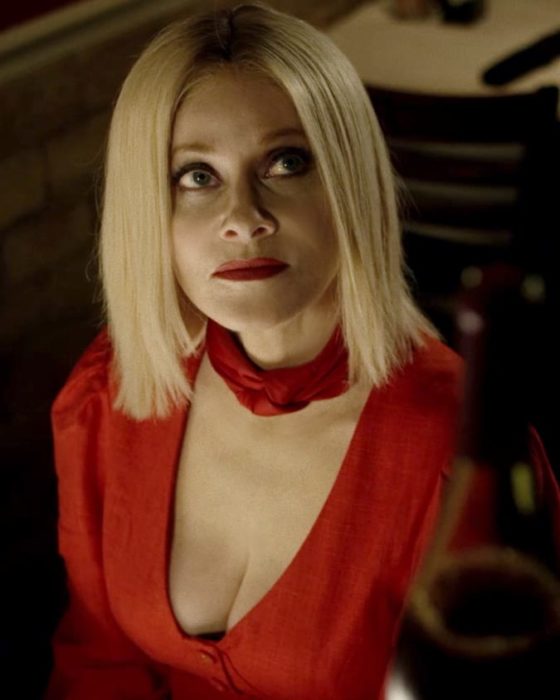 Barbara Crampton: The Scene Queen Arises