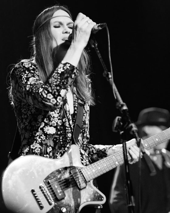 Juliana Hatfield: ‘Blood’ Rush
