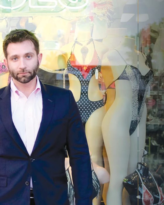 Joe Stapleton: Dating to Win